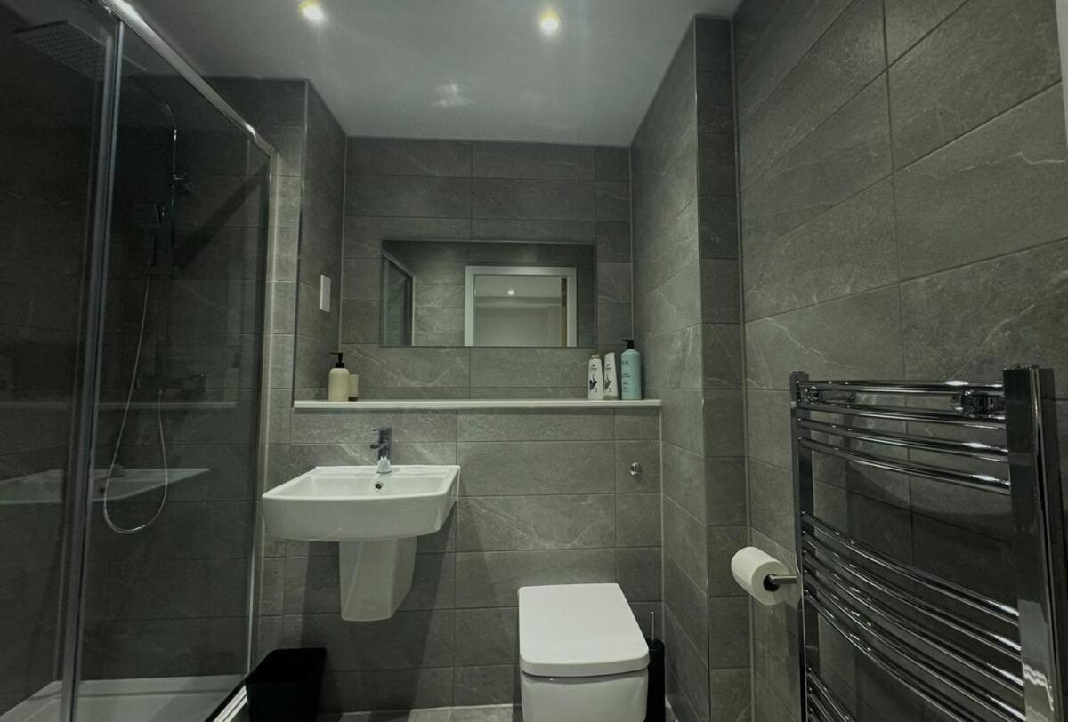 Modern 2-Bedroom Apartment In Heart Of Liverpool Ngoại thất bức ảnh